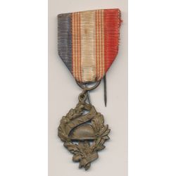Médaille - Union nationale des combattants - revers avec poinçon