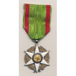Ordre du Mérite Agricole - Chevalier - ordonnance - éclats au revers