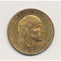Médaille - Amelia earhart - la première femme a avoir traversée l'atlantique en avion