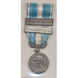 Médaille coloniale - avec agrafe Tunisie 1942-43 et Extreme orient