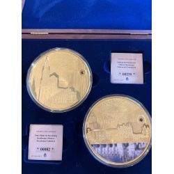 Coffret 2 Médailles - Château de Chenonceau et Notre-dame de Strasbourg - 100mm - cuivre argenté et doré - avec coffret et certi