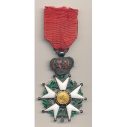 Second empire - Légion d'honneur Chevalier - centre en or - ordonnance