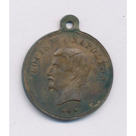 Médaille - Louis napoléon Bonaparte - Distribution des drapeaux - 10 mai 1852 - avec bélière -  laiton - 23,5mm - TB