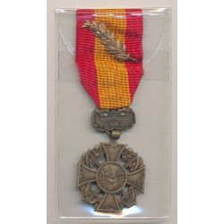 Vietnam - Croix de la bravoure - ordonnance