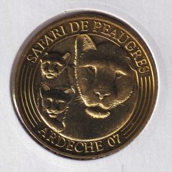 Dept07 - Safari de Peaugres - lionne et lionceaux - 2020