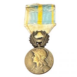 Médaille d'Orient - ordonnance - ruban abimé