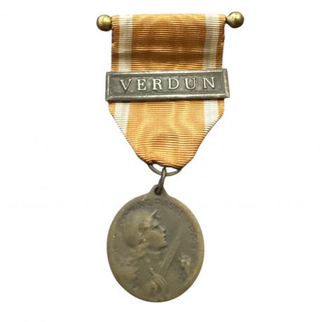 Médaille de verdun - 1916 - avec agrafe Verdun - ordonnance
