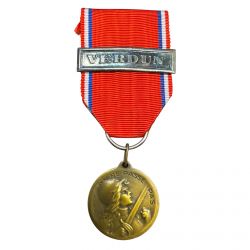 Médaille de verdun - 1916 - avec agrafe Verdun - ordonnance